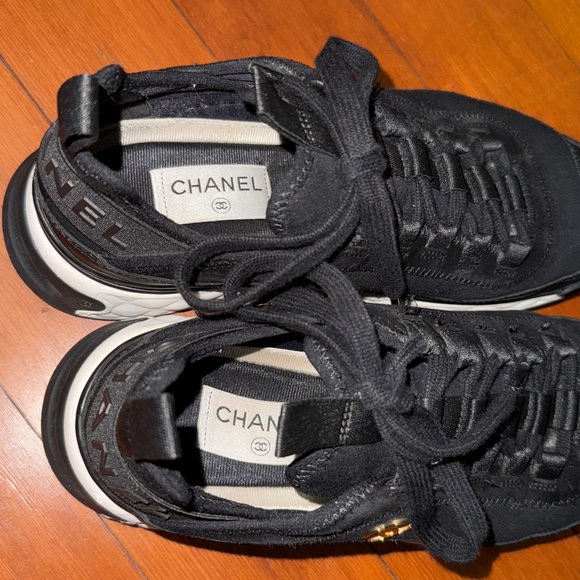 Women's Chanel black sneakers - Picture 2 of 6